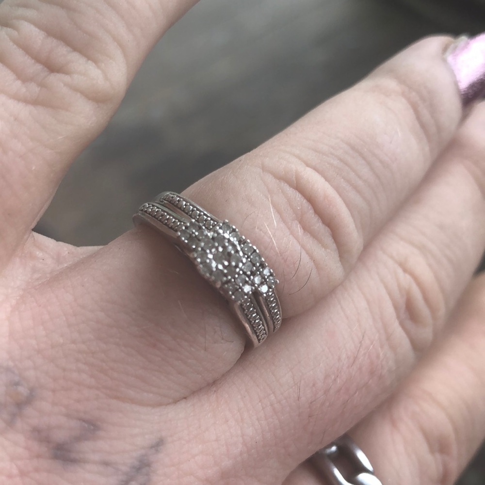 Silver diamond ring size 8